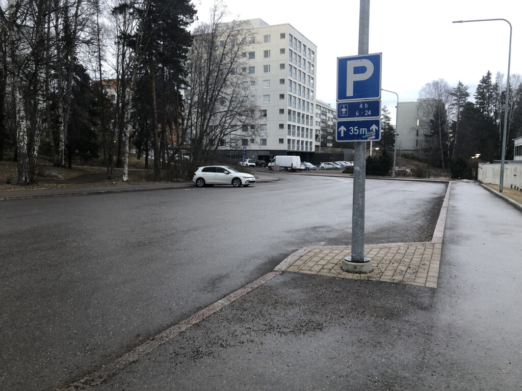 Pic of a parking lot.