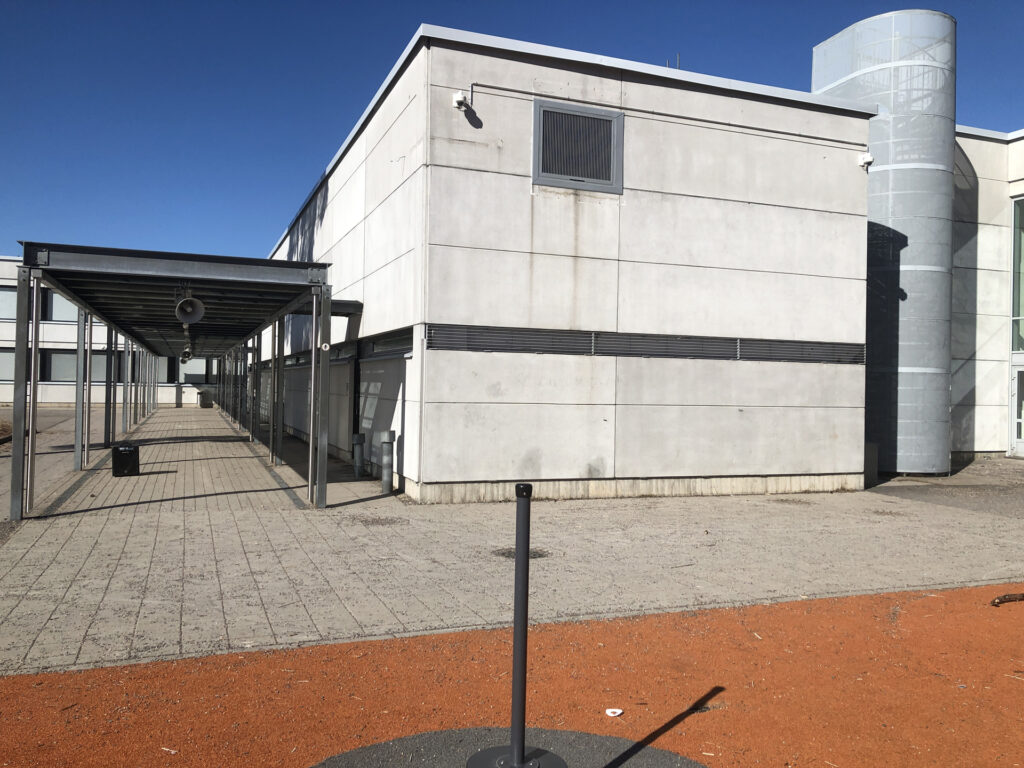 Myllypuro elementary school, side picture.